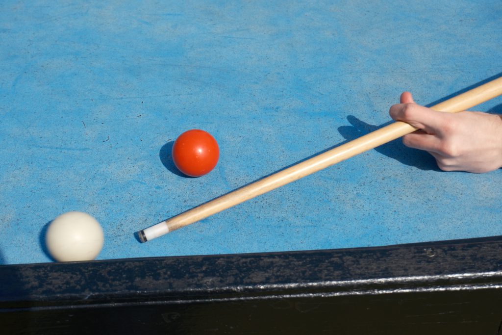 Different Types of Pool Cues and Where to Buy Them